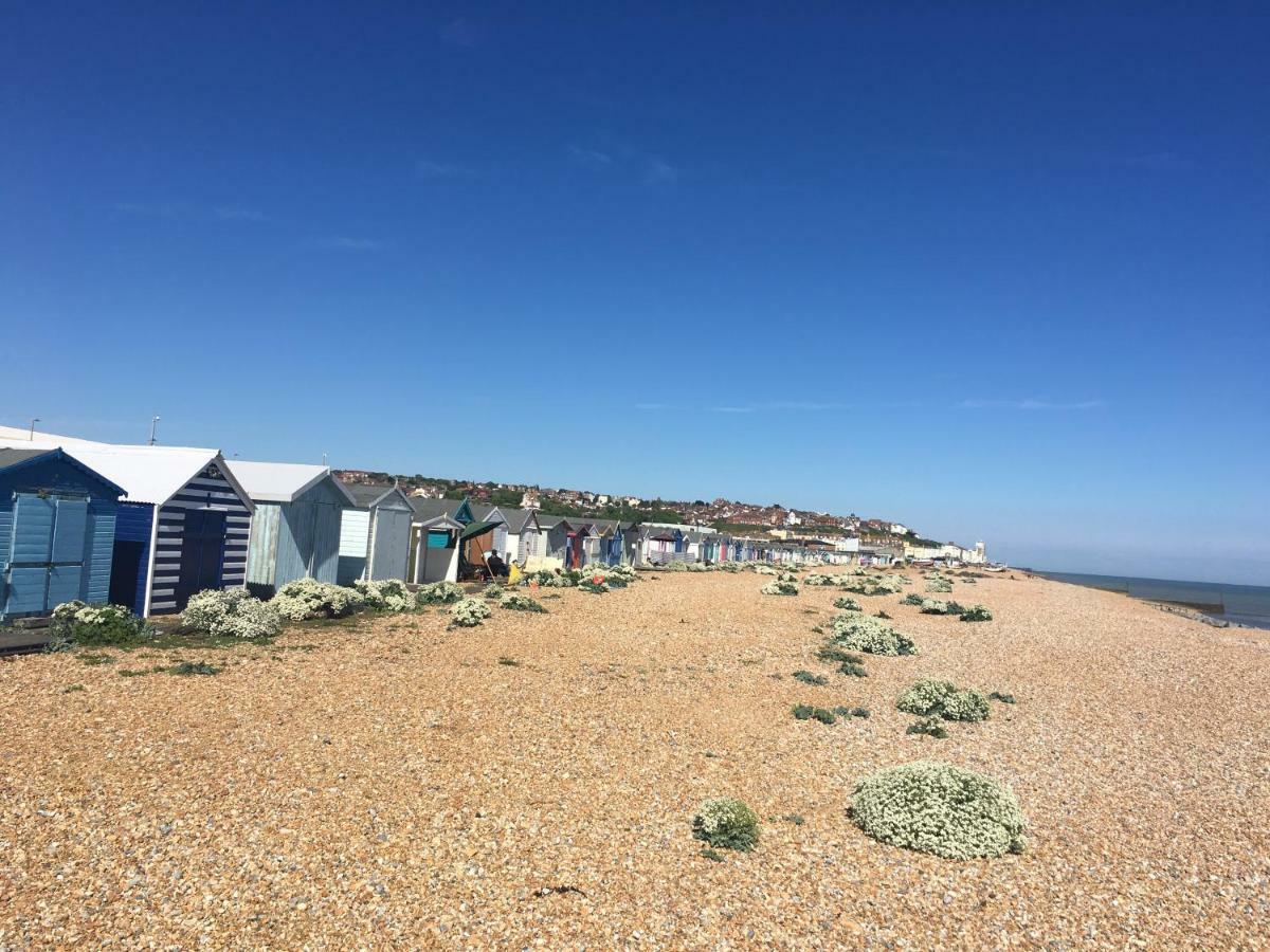 Sea View Juliette Appartamento Hastings Esterno foto